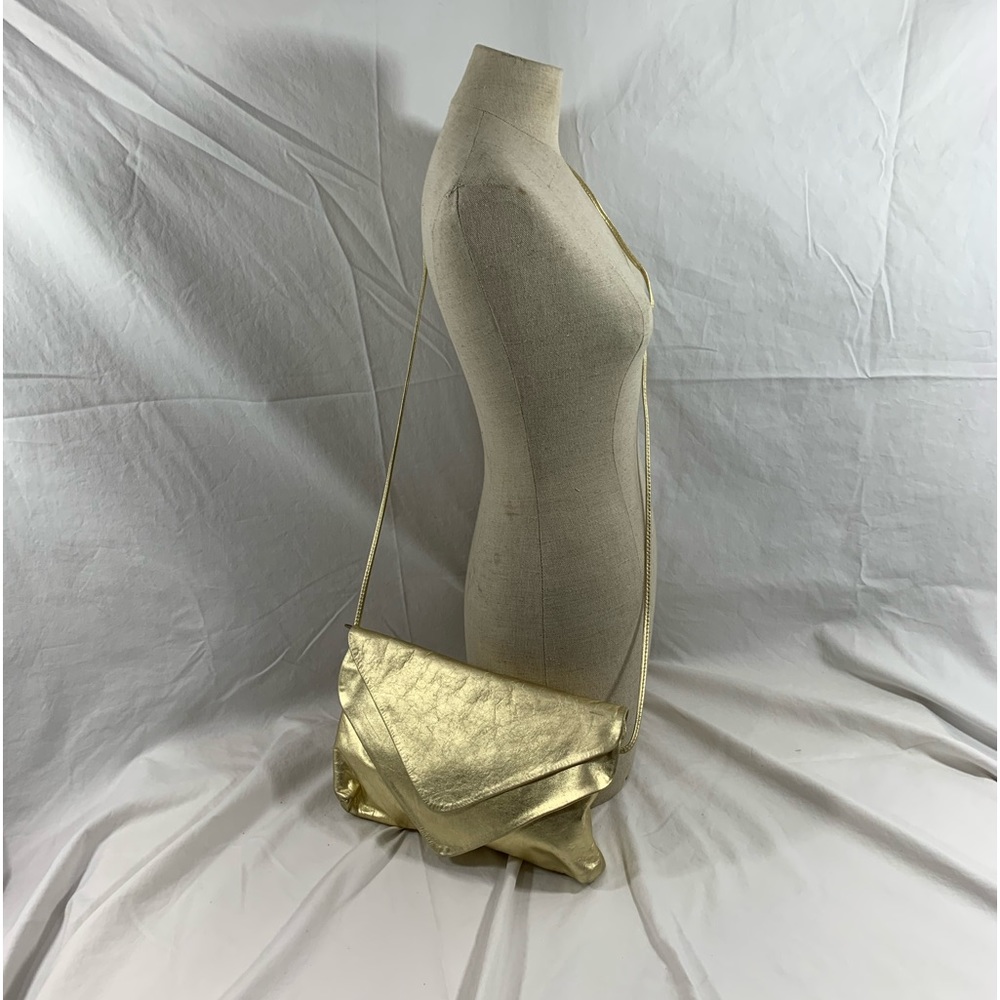 Stunning vintage OHH! ASHLEY  metallic gold leather flap shoulder bag crossbody